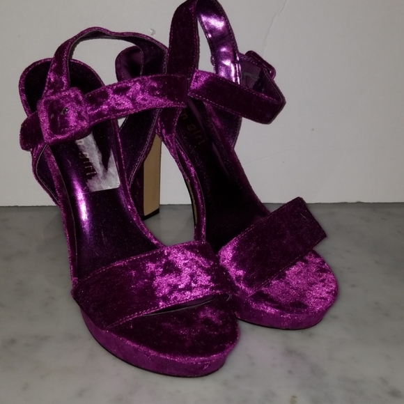 Velvet Sandals - Picture 1 of 3